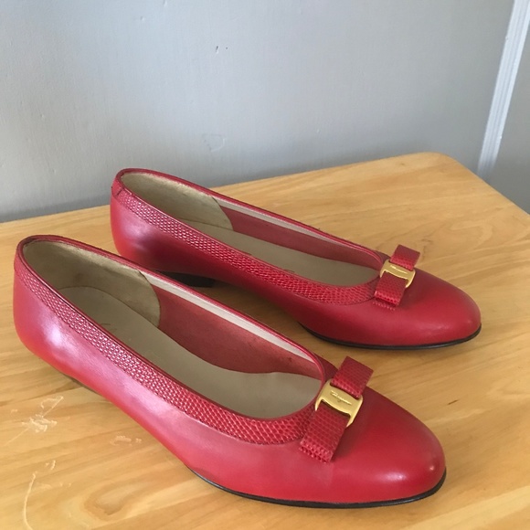 Salvatore Ferragamo Black Suede Vara Bow Phantasia Pumps Sz  EUC Salvatore Ferragamo “Vara” Vintage Red Flats